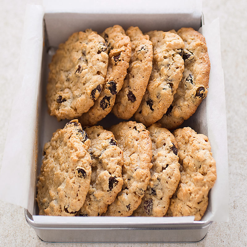 Big Chewy Oatmeal-Raisin Cookies