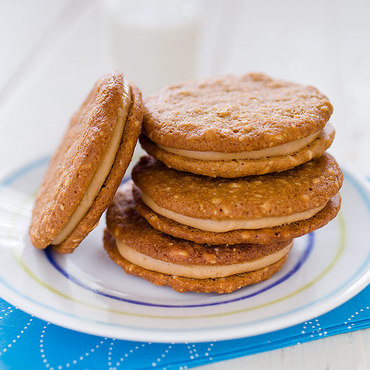 Wine underwriter cvr sfs peanut butter sandwich cookies clr 7 202
